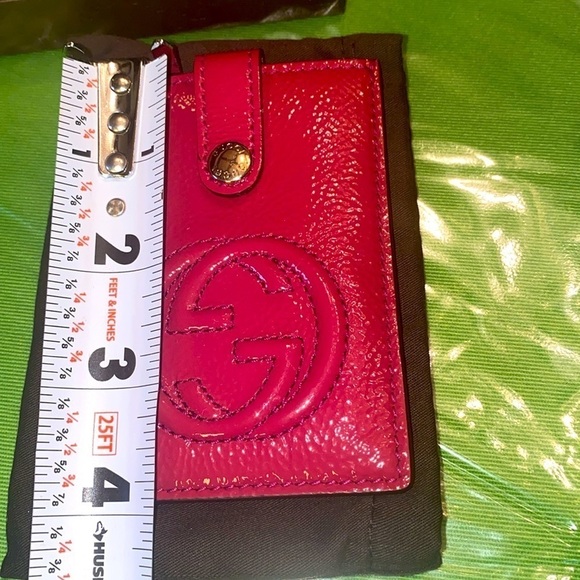 Gucci Pink Patent Leather Monogram  Credit Card Case  Condition like new - Picture 11 of 12